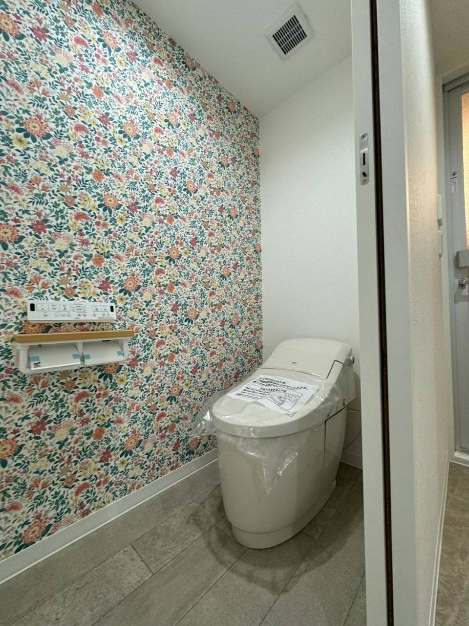 花柄トイレ　引き戸トイレ　リフォーム　習志野市