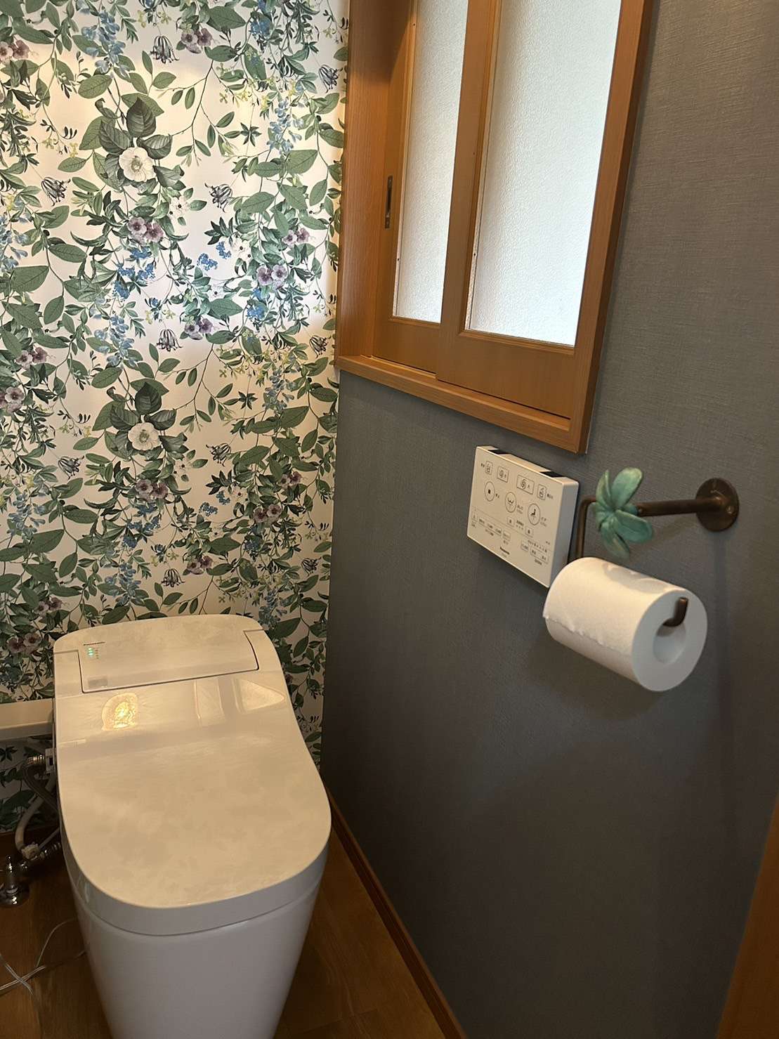 トイレリノベーション　花柄クロス❀　習志野市