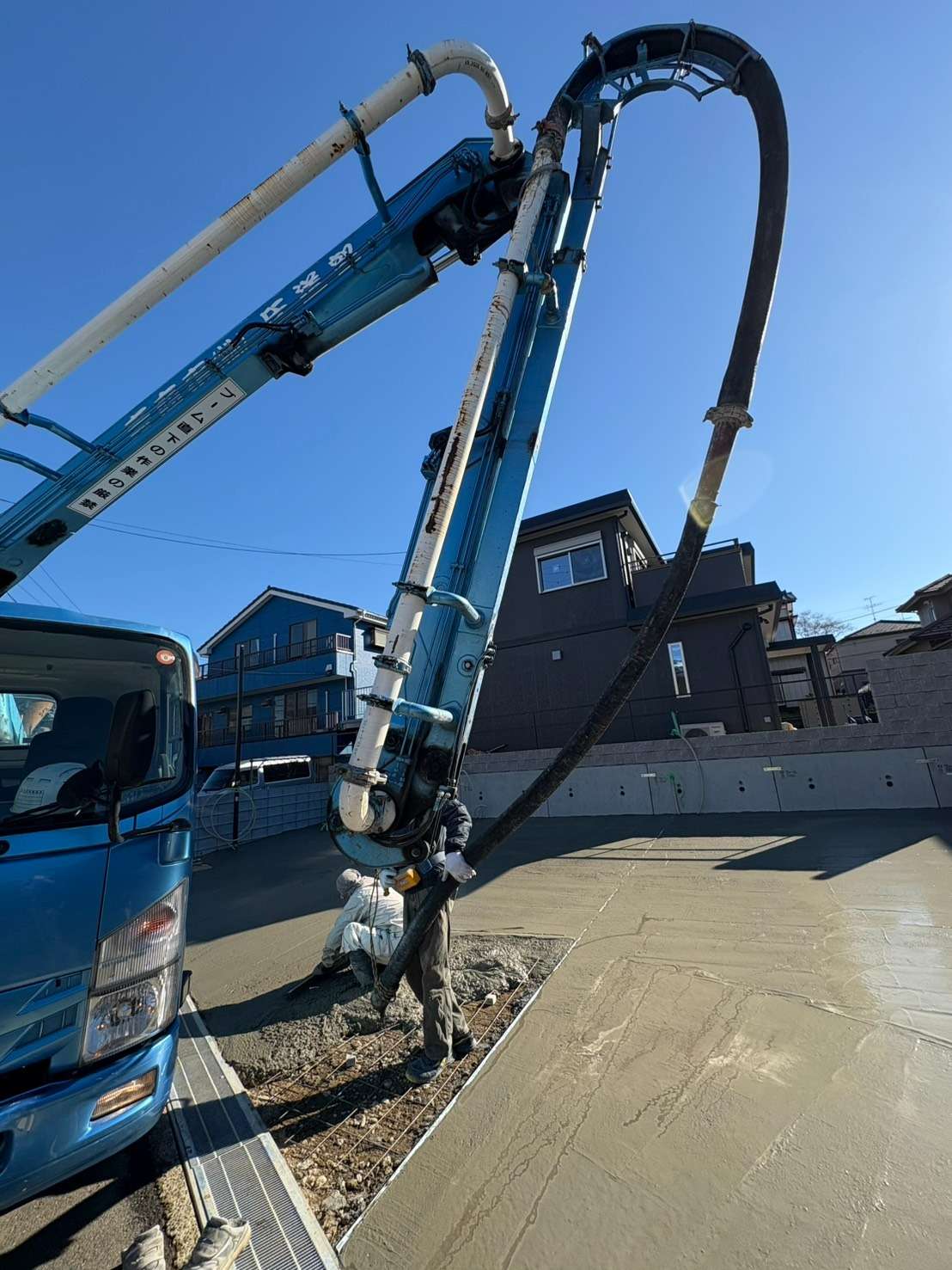 駐車場工事｜生コン車使用 コンクリート打設・土間仕上げ　習志野市 船橋市 八千代市